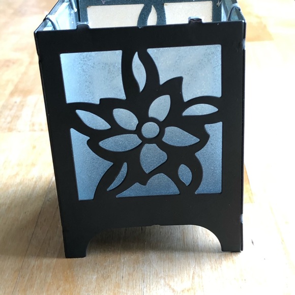 Gunmetal & Flower Frosted Glass Candle Holder - Picture 5 of 5